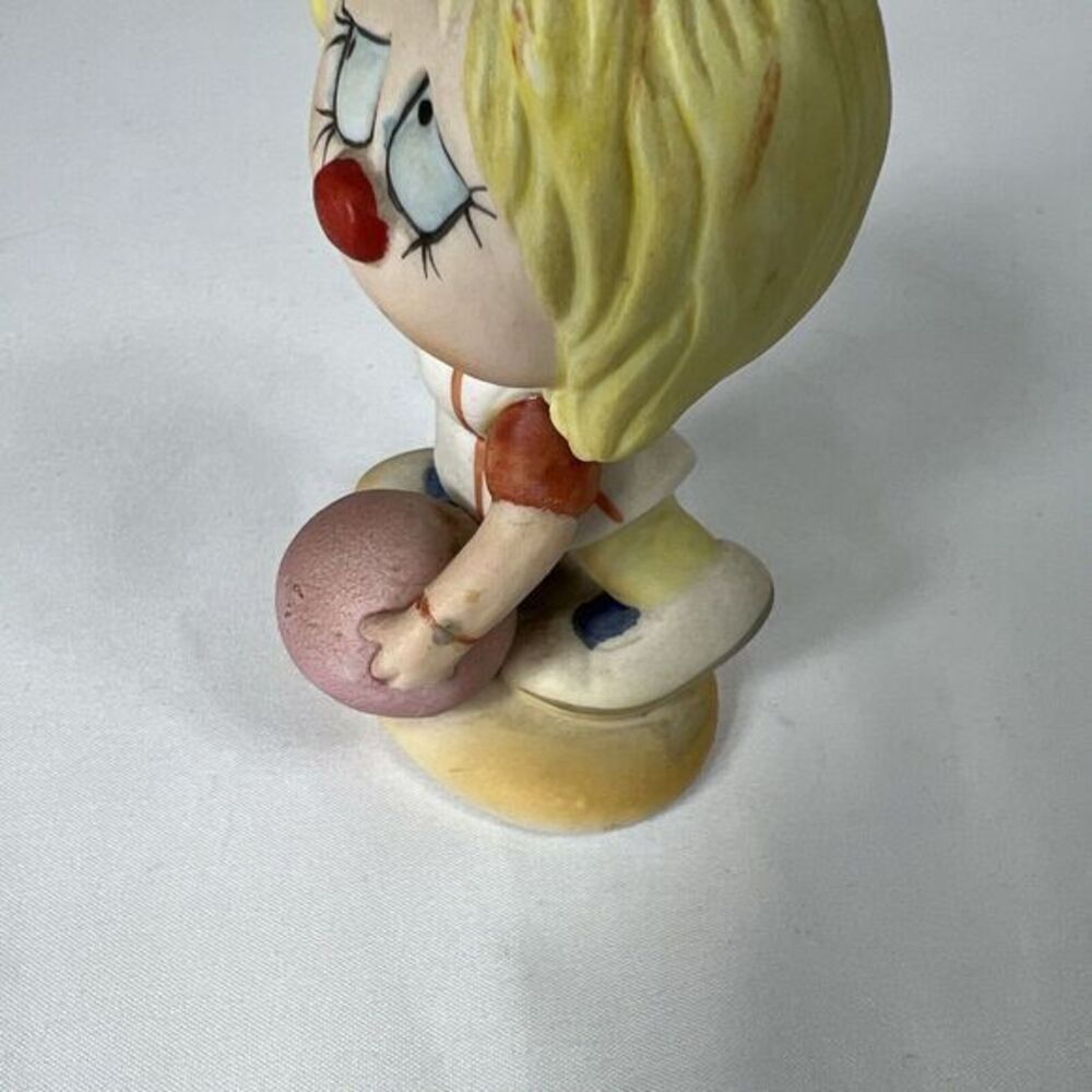 Vintage Ceramic basketball, Clown Figurine Collectible - Picture 8 of 13